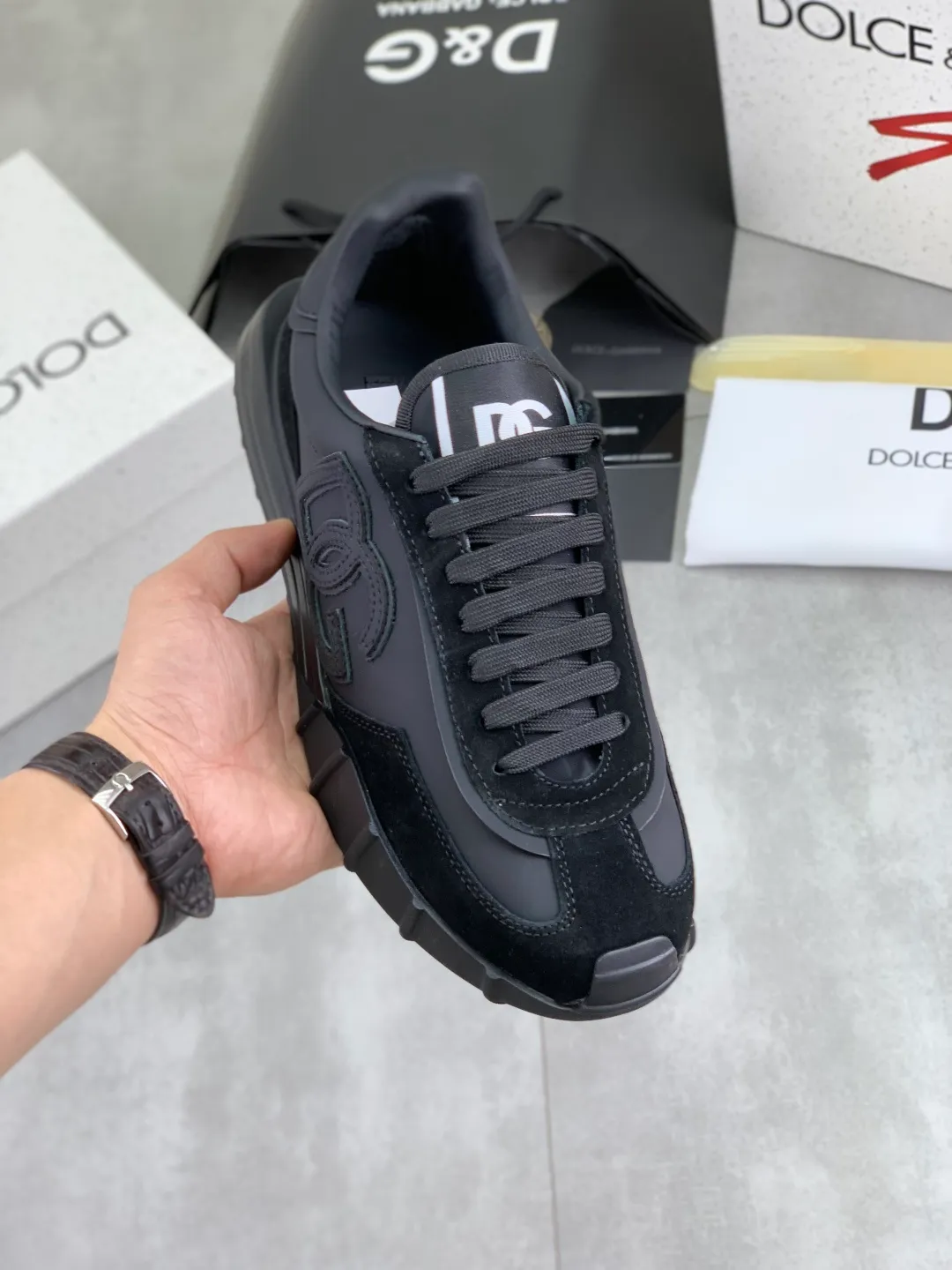 Men's men's shoes 💰P542 💰[New model] The latest hot style, top original quality, the official website synchronizes "DOLCE&GABBANA [Dolce & Gabbana] ~ High quality." The effect is low-top casual DG men's shoes, loved by many celebrities, using high-end imported first-layer calfskin splicing logo design + cowhide feet, simple and elegant, perfectly interpreting the latest inspiration of shoes, integrating classics and fashion, luxury dreams, and fashion. Suitable for drivers, light and comfortable to drive, light and breathable for outdoor travel, high-end quality, trustworthy, 5️⃣color🉑️choice! Code number: 38-46